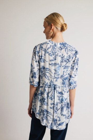 Μπλούζα με floral σχέδια γαλάζια - 