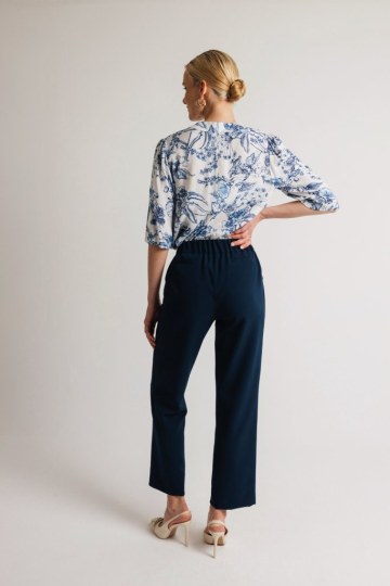 Παντελόνι γραφείου με λάστιχο πίσω σκούρο μπλε - 