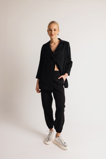 Παντελόνι υφασμάτινο με ρίγα και λάστιχο στο πίσω μέρος μαύρο