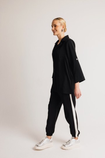 Παντελόνι υφασμάτινο με ρίγα και λάστιχο στο πίσω μέρος μαύρο - 