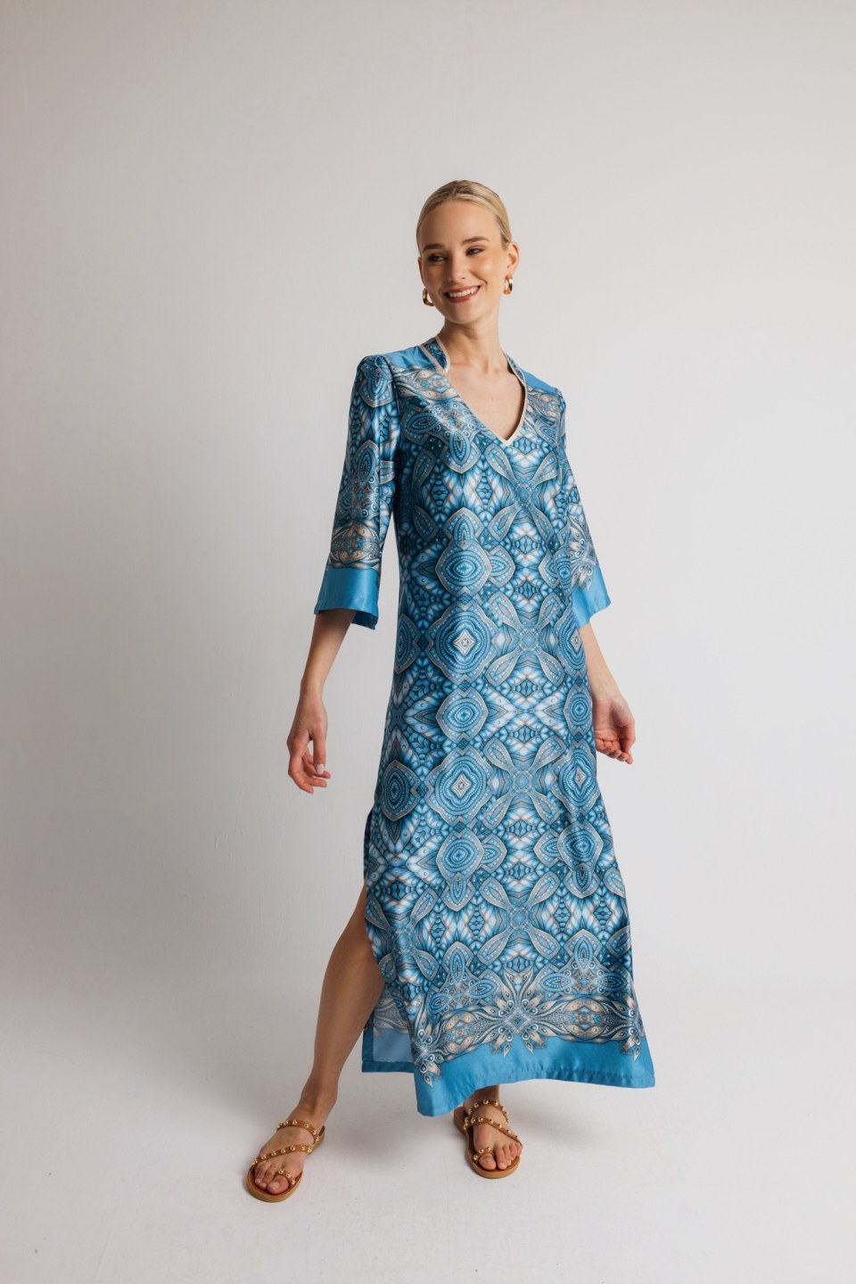 Φόρεμα καφτάνι αέρινο με σκίσιμο εμπριμέ