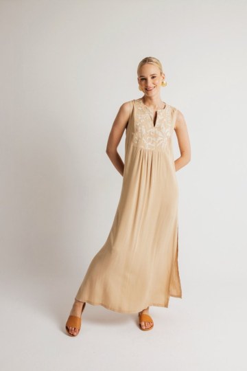 Φόρεμα αμάνικο με ιδιαίτερες λεπτομέρειες σομόν - 