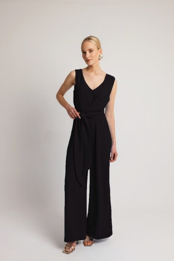 Φόρμα ολόσωμη με ζώνη μαύρη