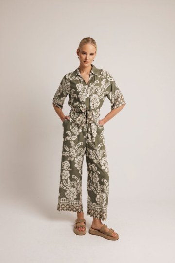 Φόρμα ολόσωμη με μανίκι εμπριμέ χακί - 