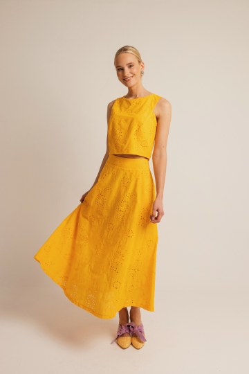 Σετ μπροντερί αμάνικο κίτρινο