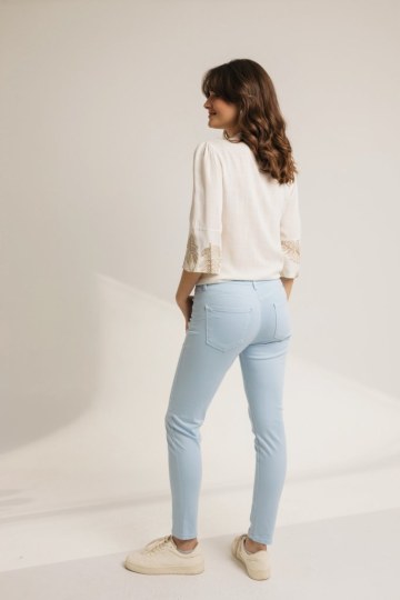 Παντελόνι τζιν σε στενή γραμμή γαλάζιο - 