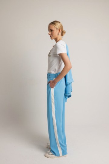 Παντελόνι υφασμάτινο με ρίγα στο πλάι γαλάζιο - 