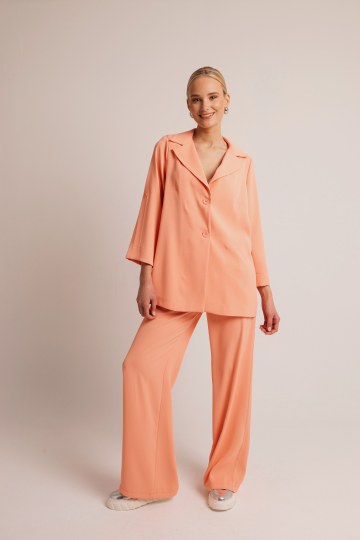 Παντελόνι κρεπ με λάστιχο στο πίσω μέρος κοραλλί