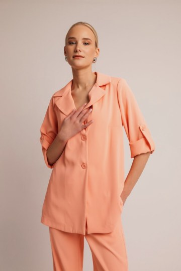 Σακάκι με δύο μπροστινά κουμπιά κοραλλί - 