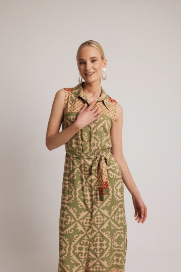 Φόρεμα αμάνικο εμπριμέ - 