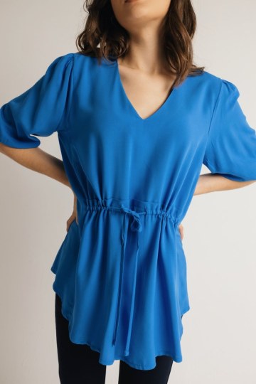 Μπλούζα αέρινη μονόχρωμη μπλε ρουά - 