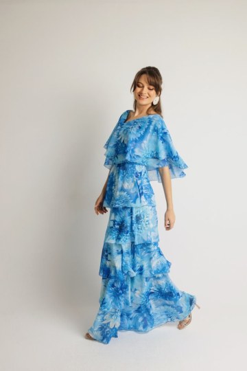 Φόρεμα maxi εμπριμέ με επίπεδα και φραμπαλά γαλάζιο - 