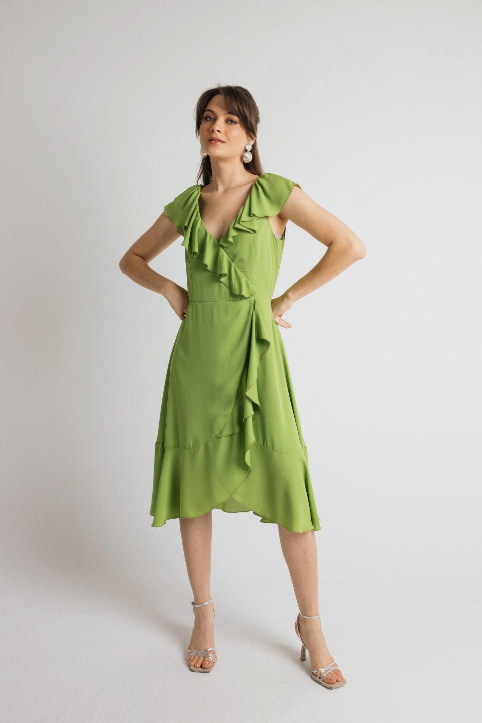 Φόρεμα midi αέρινο με λαιμόκοψη V lime