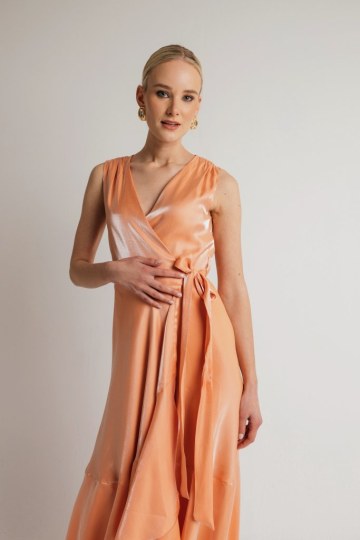 Φόρεμα αμάνικο κρουαζέ μονόχρωμο σομόν - 