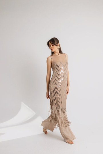 Σετ αμάνικο με ιδιαίτερες λεπτομέρειες και κρόσσια μπεζ - 