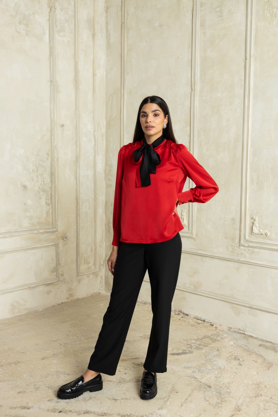  Πουκαμίσα σατέν με φιόγκο στον λαιμό κόκκινη