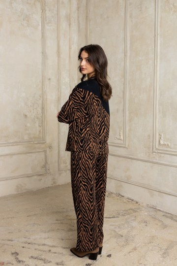  Παντελόνι animal print  ζεβρέ - 