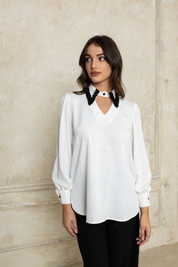 Πουκαμίσα με ιδιαίτερο κούμπωμα και παγιέτες στον γιακά λευκή - 