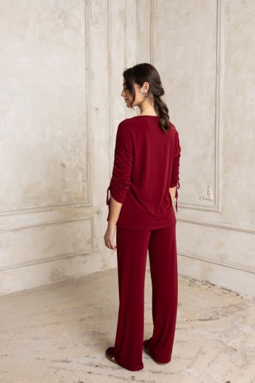 Μπλούζα με κορδόνια και σούρες στα μανίκια μπορντό - 