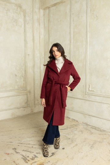 Κλασικό παλτό με γιακά και ζώνη βυσσινί - 