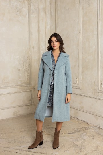 Κλασικό παλτό με γιακά και ζώνη γκρι