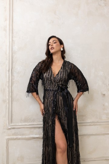  Φόρεμα κρουαζέ με παγιέτες και διαφάνειες στα μανίκια μαύρο - 