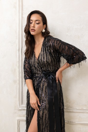  Φόρεμα κρουαζέ με παγιέτες και διαφάνειες στα μανίκια μαύρο - 