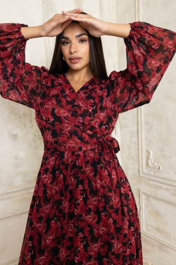  Φόρεμα μακρύ με ζώνη και βολάν μπορντό - 