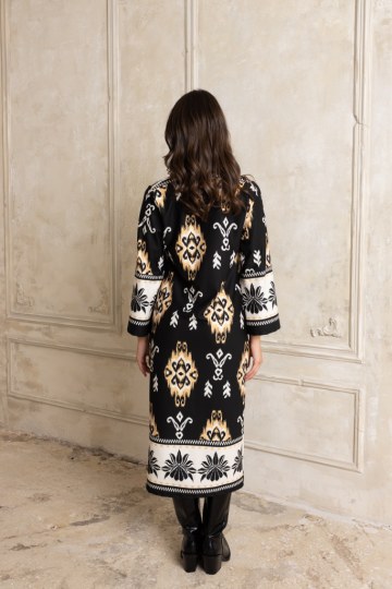 Φόρεμα  τύπου καφτάνι ασπρόμαυρο με κροκί λεπτομέρειες - 