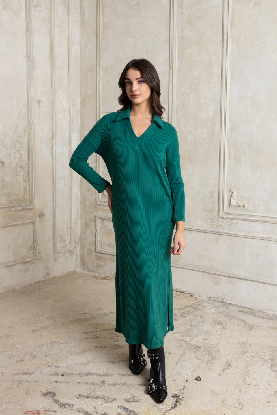  Φόρεμα πλεκτό με γιακά και σκισίματα πράσινο