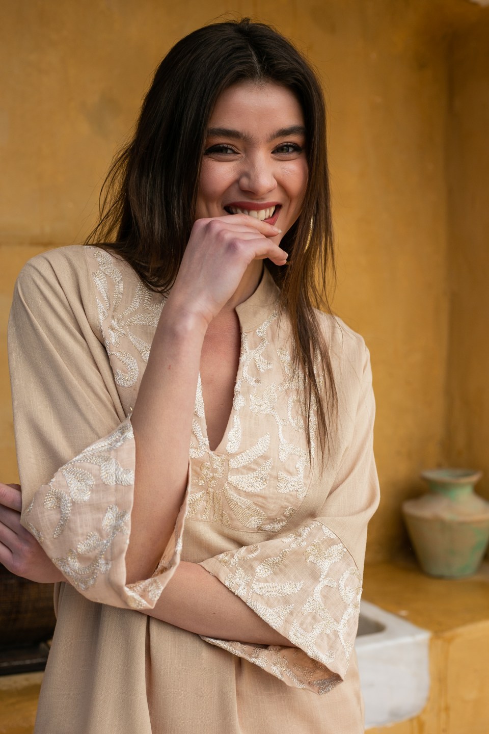  Μπλούζα με κέντημα χρυσοκλωστής μπεζ