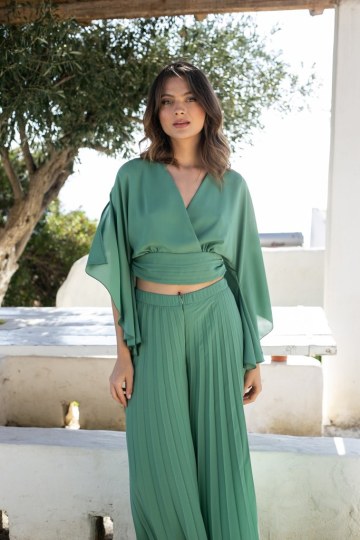 Μπλούζα κρουαζέ με άνοιγμα στα μανίκια και στην πλάτη φυστικί - 