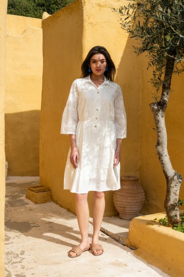  Φόρεμα αέρινο με τρία τέταρτα μανίκι κιπούρ λευκό - 