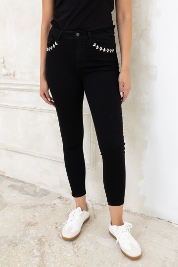 Παντελόνι τζιν με ασημί λεπτομέρειες στις τσέπες μαύρο