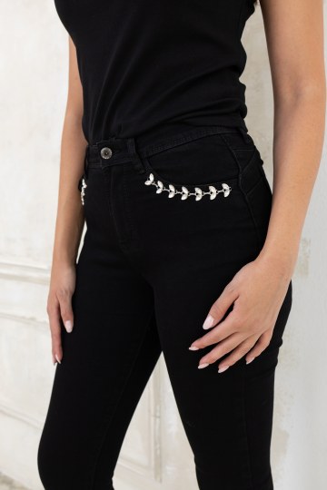Παντελόνι τζιν με ασημί λεπτομέρειες στις τσέπες μαύρο - 