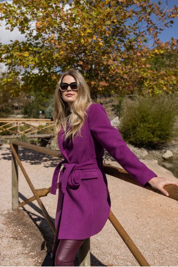 Παλτό με ένα κουμπί και ζώνη μωβ - 