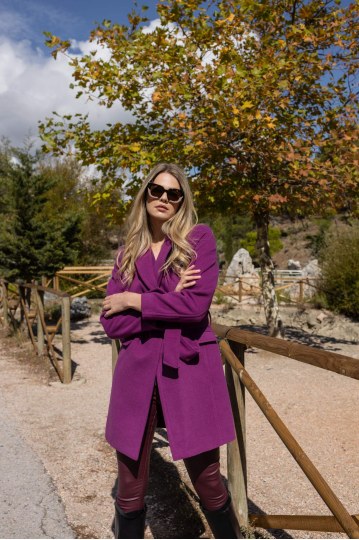 Παλτό με ένα κουμπί και ζώνη μωβ - 