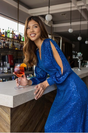  Φόρεμα με παγιέτες και ανοίγματα στα μανίκια μπλε - 