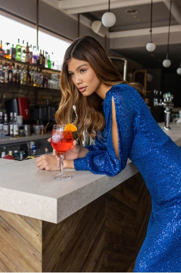  Φόρεμα με παγιέτες και ανοίγματα στα μανίκια μπλε - 