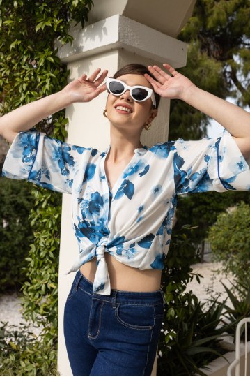 Πουκάμισο με λουλούδια και μάο γιακά λευκό-γαλάζιο - 