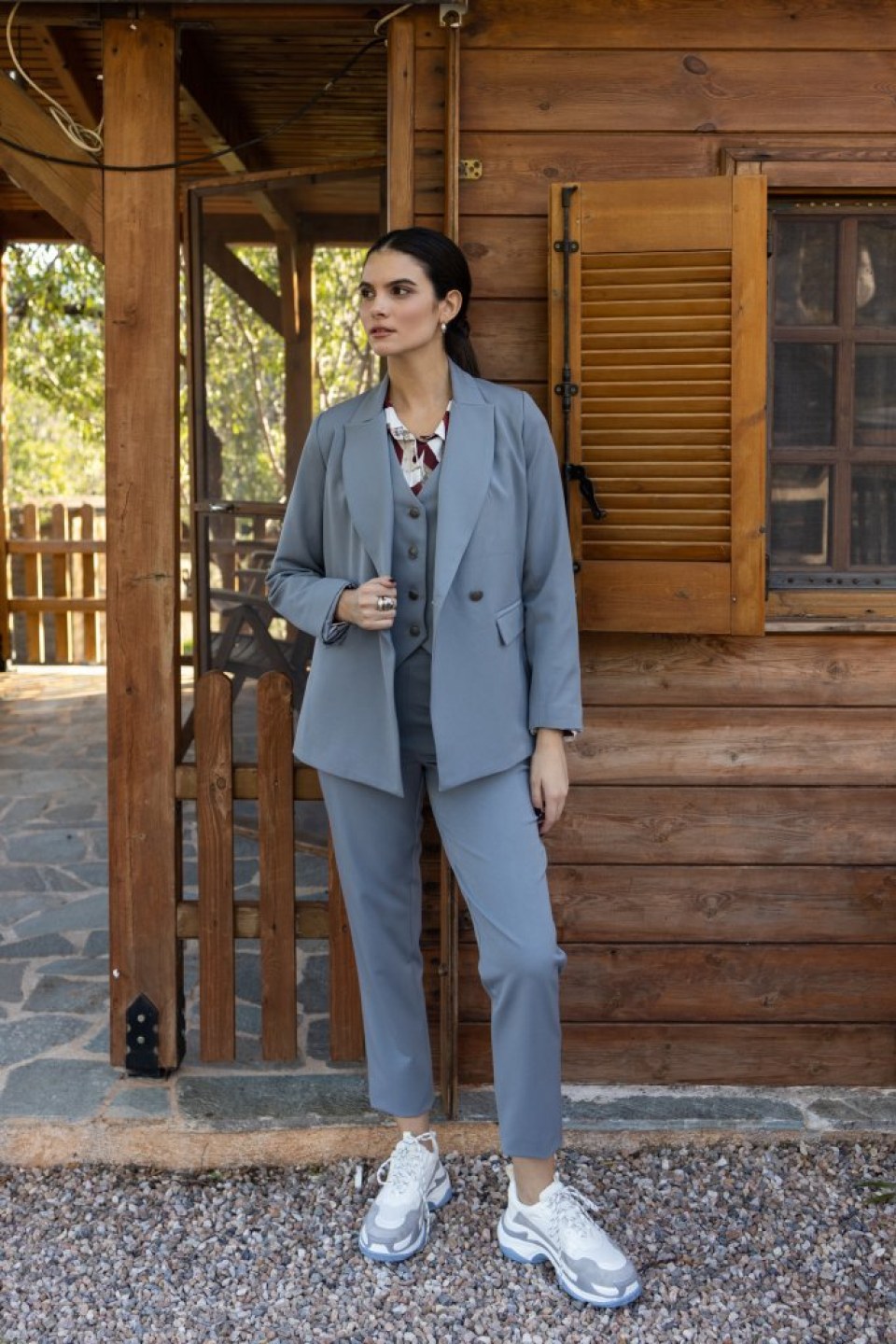 Παντελόνι σε ίσια γραμμή με τσέπες γκρι