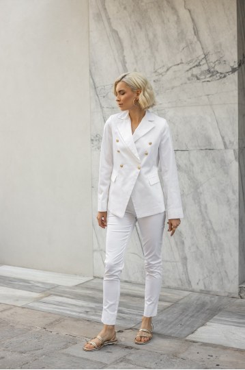  Σακάκι κρουαζέ με χρυσά κουμπιά λευκό - 