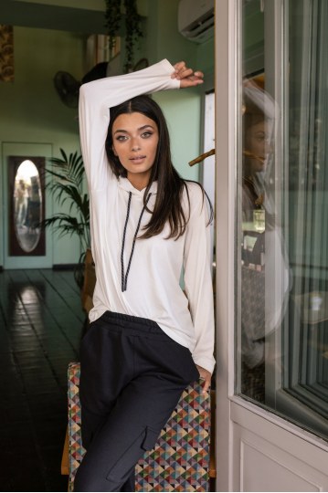 Παντελόνι-φόρμα με τσέπες στο πλάι τύπου cargo μαύρο - 