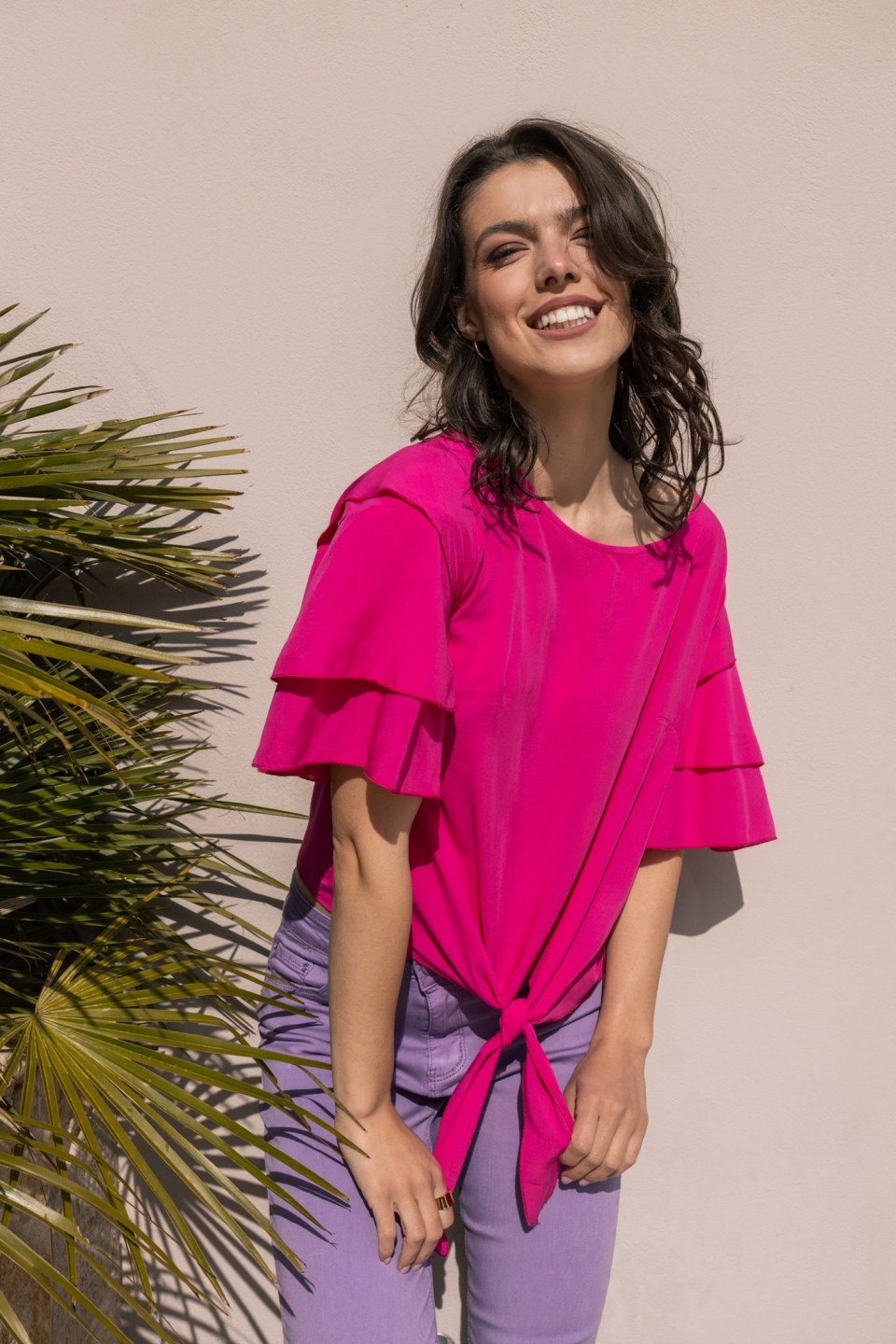 Μπλούζα με διπλό βολάν στα μανίκια φούξια