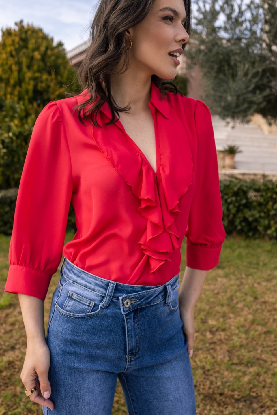 Μπλούζα κρουαζέ με βολάν στο γιακά κόκκινη
