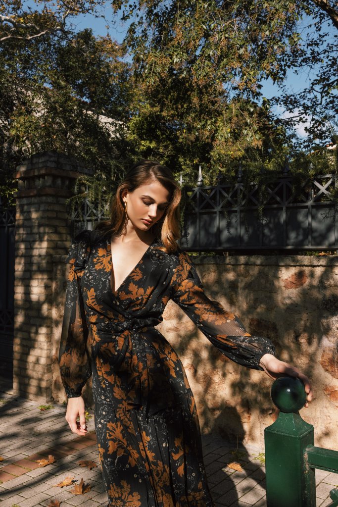 Night out με γυναικείο Μαύρο φόρεμα midi φλοράλ